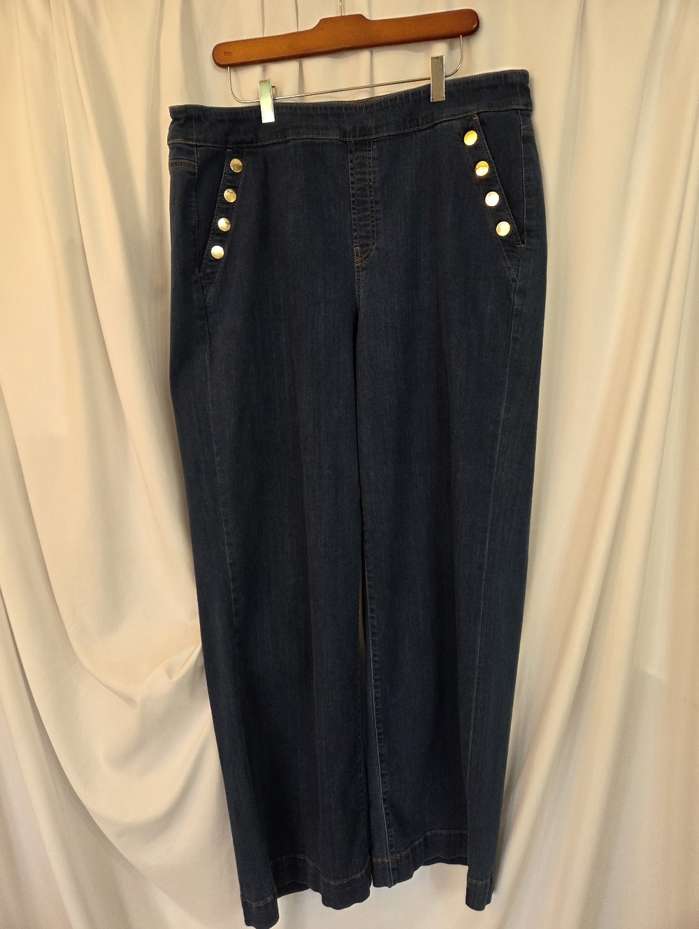 Chico's Blue Wide Leg Women's Jeans with Gold Button Details. Size 16R